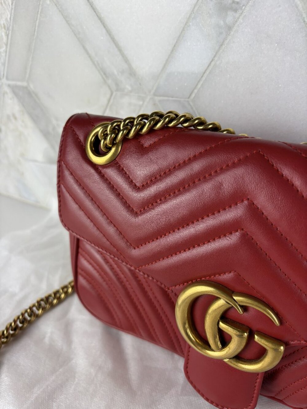 Gucci GG Marmont Medium Shoulder Bag Flap Quilted Crossbody Chain Red Heart EUC - Picture 3 of 16